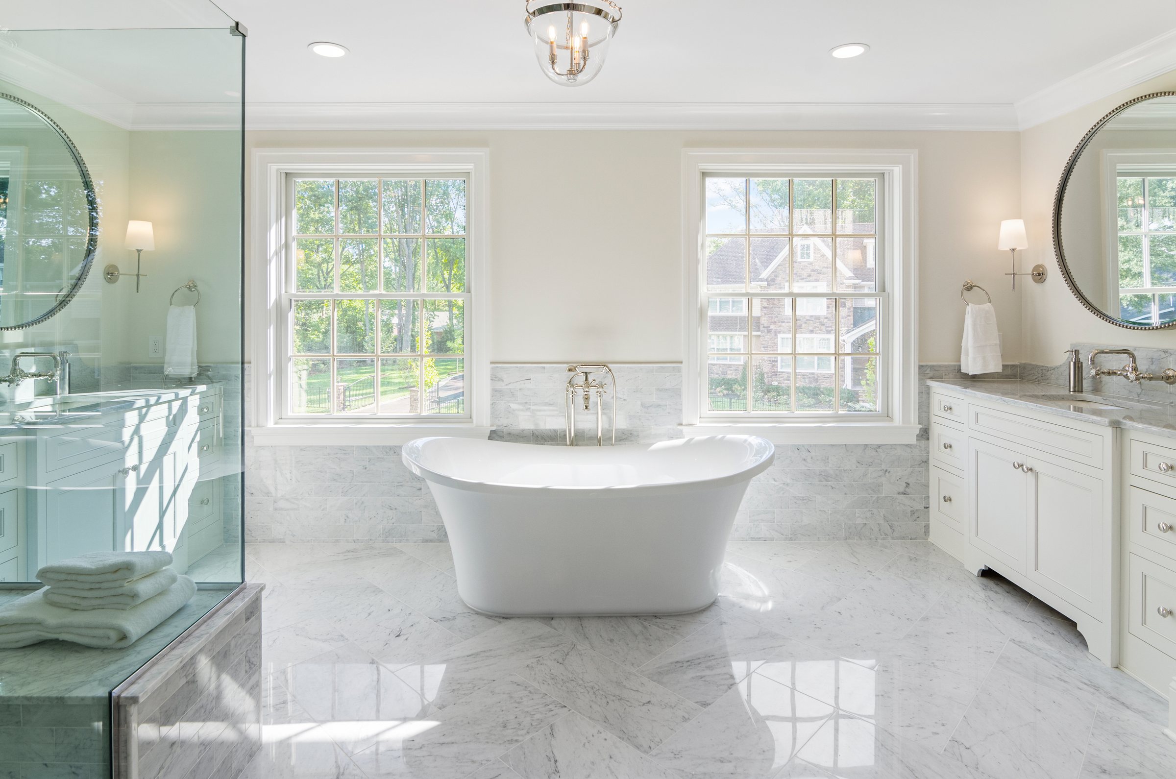 Primary Suite Bath Tub